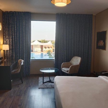 Essentia Luxury Hotel อินดอร์ ภายนอก รูปภาพ