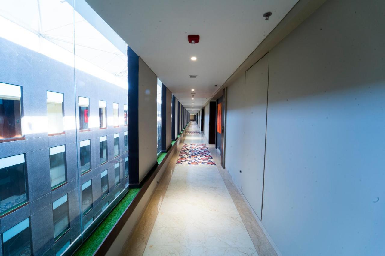 Essentia Luxury Hotel อินดอร์ ภายนอก รูปภาพ