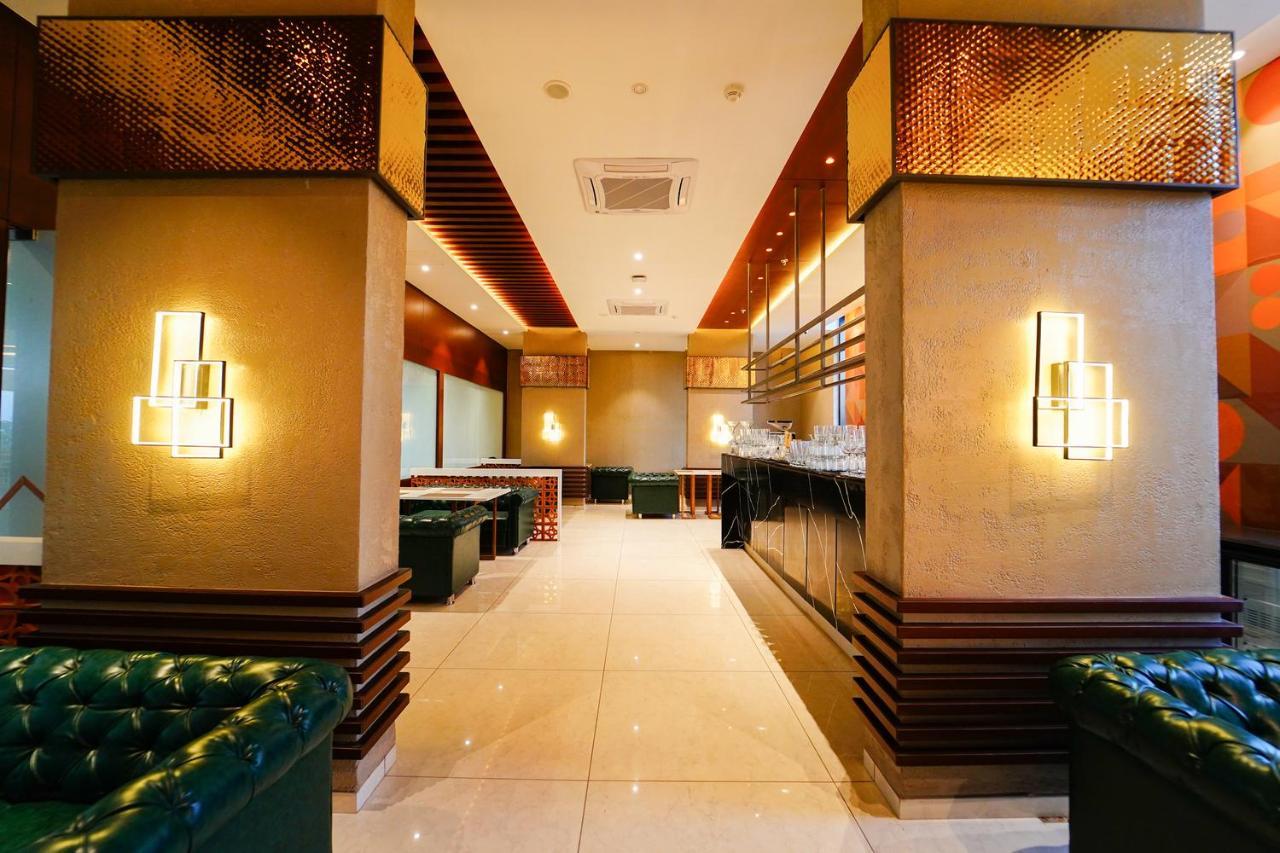 Essentia Luxury Hotel อินดอร์ ภายนอก รูปภาพ