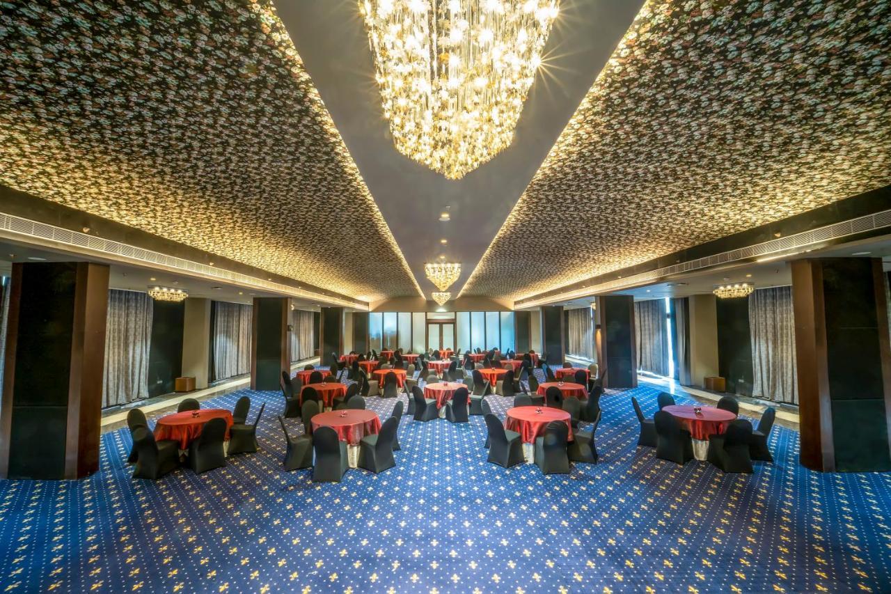 Essentia Luxury Hotel อินดอร์ ภายนอก รูปภาพ