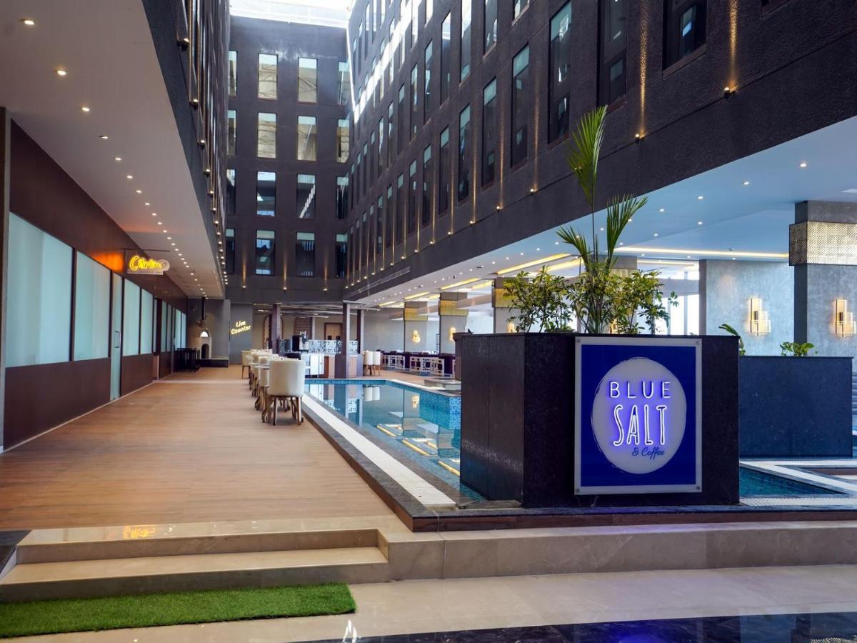 Essentia Luxury Hotel อินดอร์ ภายนอก รูปภาพ