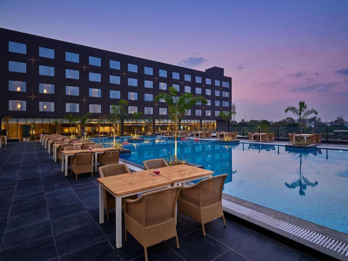Essentia Luxury Hotel อินดอร์ ภายนอก รูปภาพ