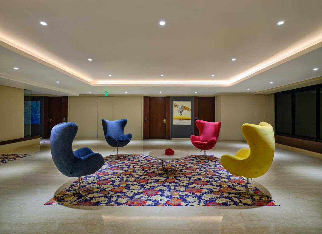Essentia Luxury Hotel อินดอร์ ภายนอก รูปภาพ