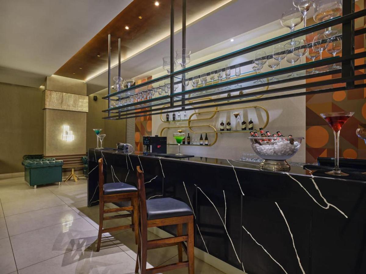 Essentia Luxury Hotel อินดอร์ ภายนอก รูปภาพ
