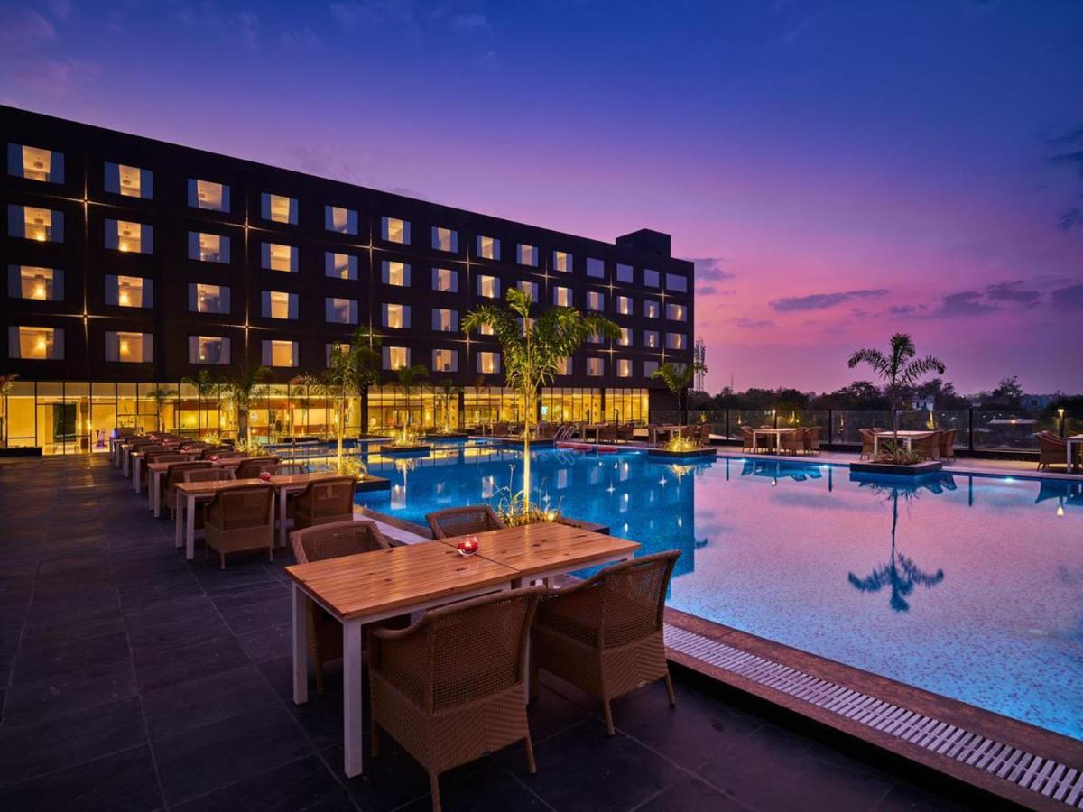 Essentia Luxury Hotel อินดอร์ ภายนอก รูปภาพ